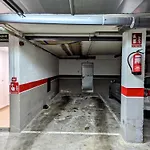 아파트 Modern Penthouse - 1 Min From The *