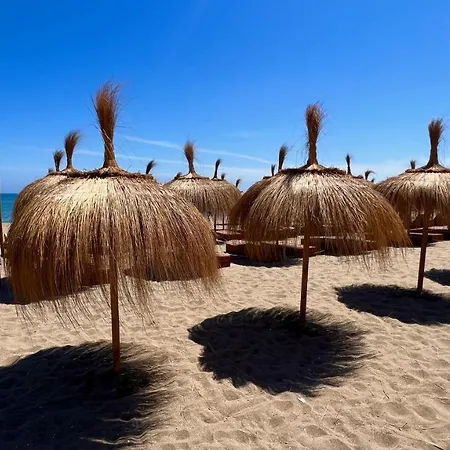 Modern Penthouse - 1 Min From The *