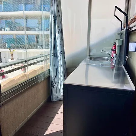 Modern Penthouse - 1 Min From The Appartamento