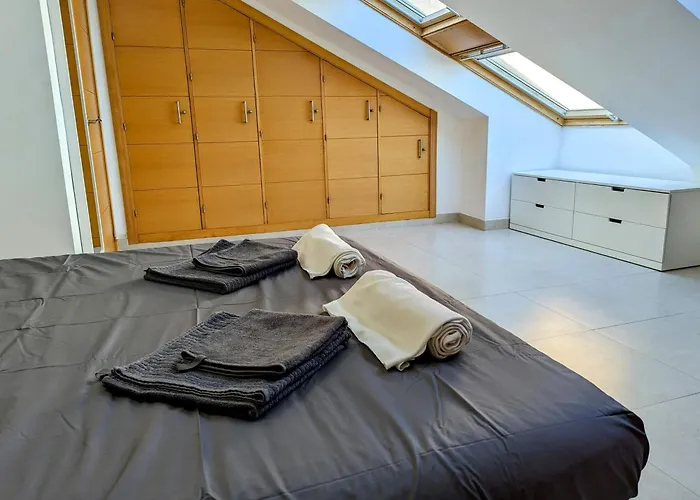 Modern Penthouse - 1 Min From The 公寓 丰希罗拉