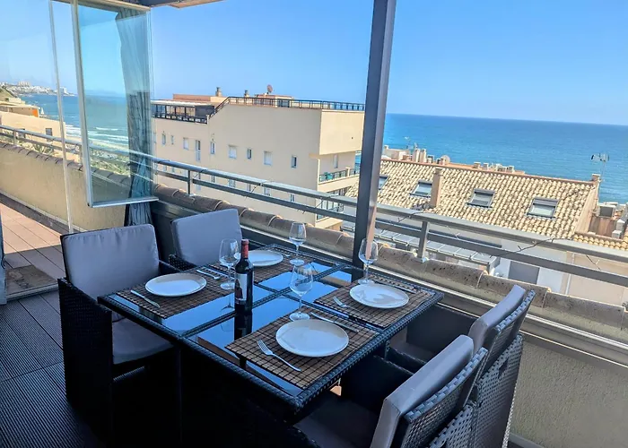 Modern Penthouse - 1 Min From The *